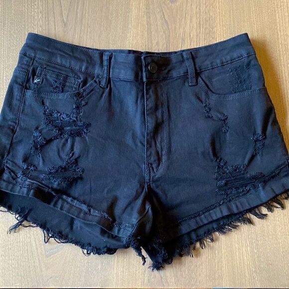 KANCAN ESTILO JET BLACK DESTROYED RAW HEM DENIM SHORTS W13/30 NWT - Picture 2 of 15